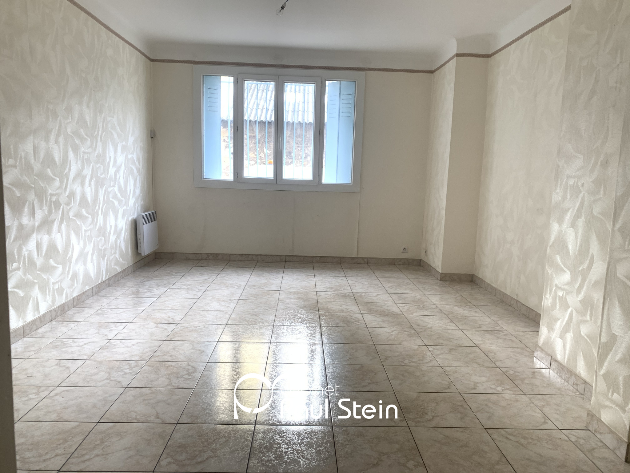 location MARSEILLE 5EME LE CAMAS 3 PIECES AVEC BALCON RUE LAFOREST